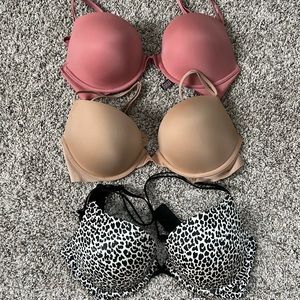 Lot of 3 Victoria Secret Push Up Bras size 32D